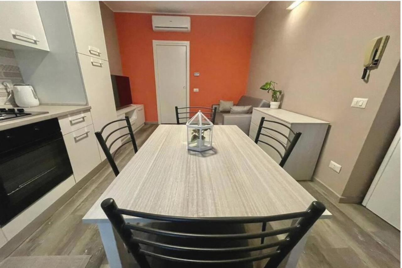 Appartamento In Centro A Milano Con A/C & Wi-Fi ภายนอก รูปภาพ
