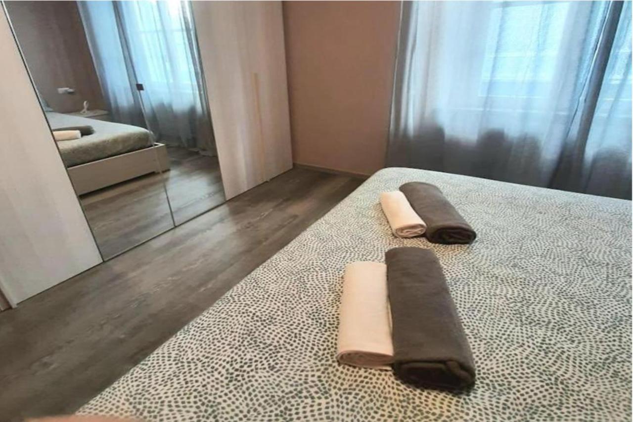 Appartamento In Centro A Milano Con A/C & Wi-Fi ภายนอก รูปภาพ