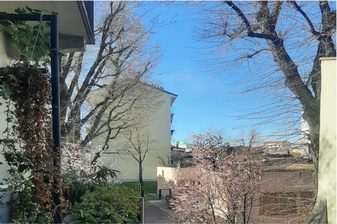 Appartamento In Centro A Milano Con A/C & Wi-Fi ภายนอก รูปภาพ
